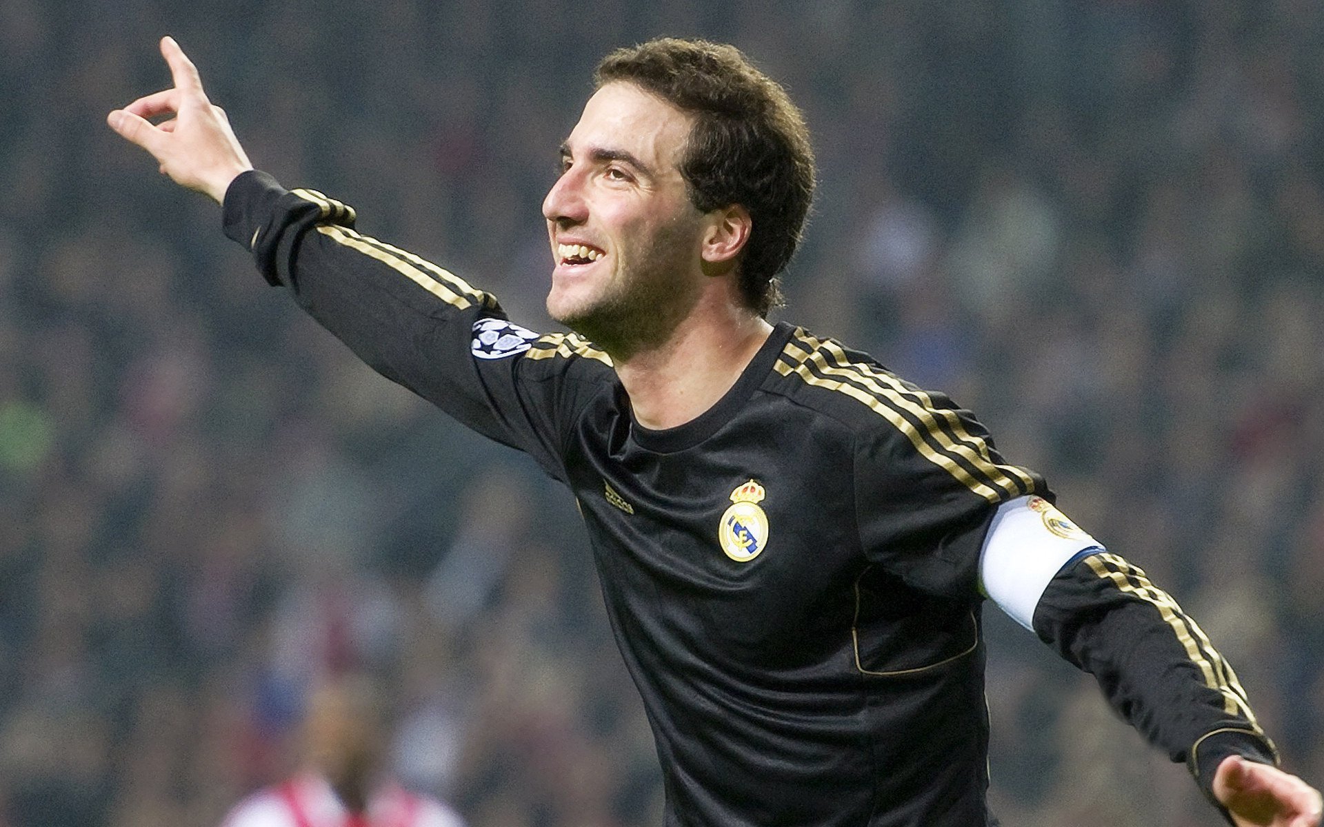 开云网址-【赛前准备】运动员如何用战术策划应对不同对手?,运动员在赛场上如何快速决策